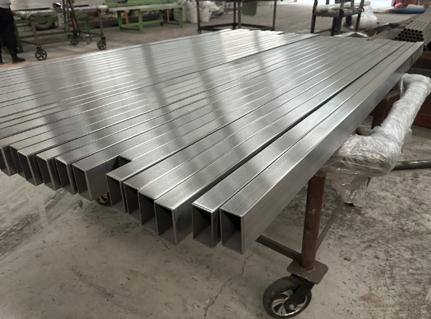 廊坊新能源汽车用不锈钢方管 现货